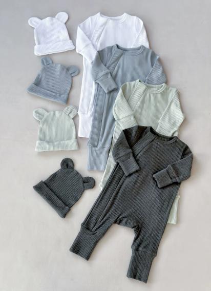 Ribbed onesie and beanie